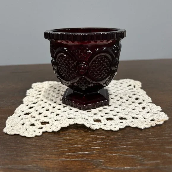 Avon Cape Cod - Ruby Red Glass Open Sugar Bowl - Picture 4 of 7